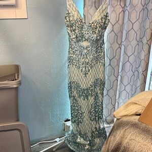 Elegant Backless Blue Lace Dress